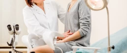 Polip cervical vizibil la nivelul colului uterin în cadrul unui examen ginecologic in Centrul Medis
